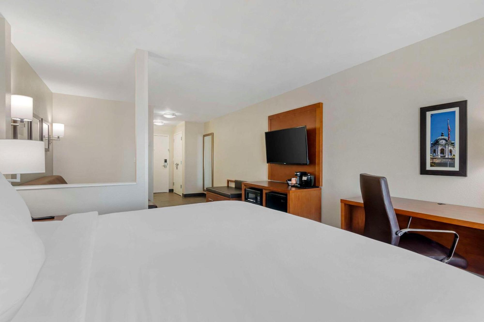 Comfort Inn & Suites Брунсуик Екстериор снимка