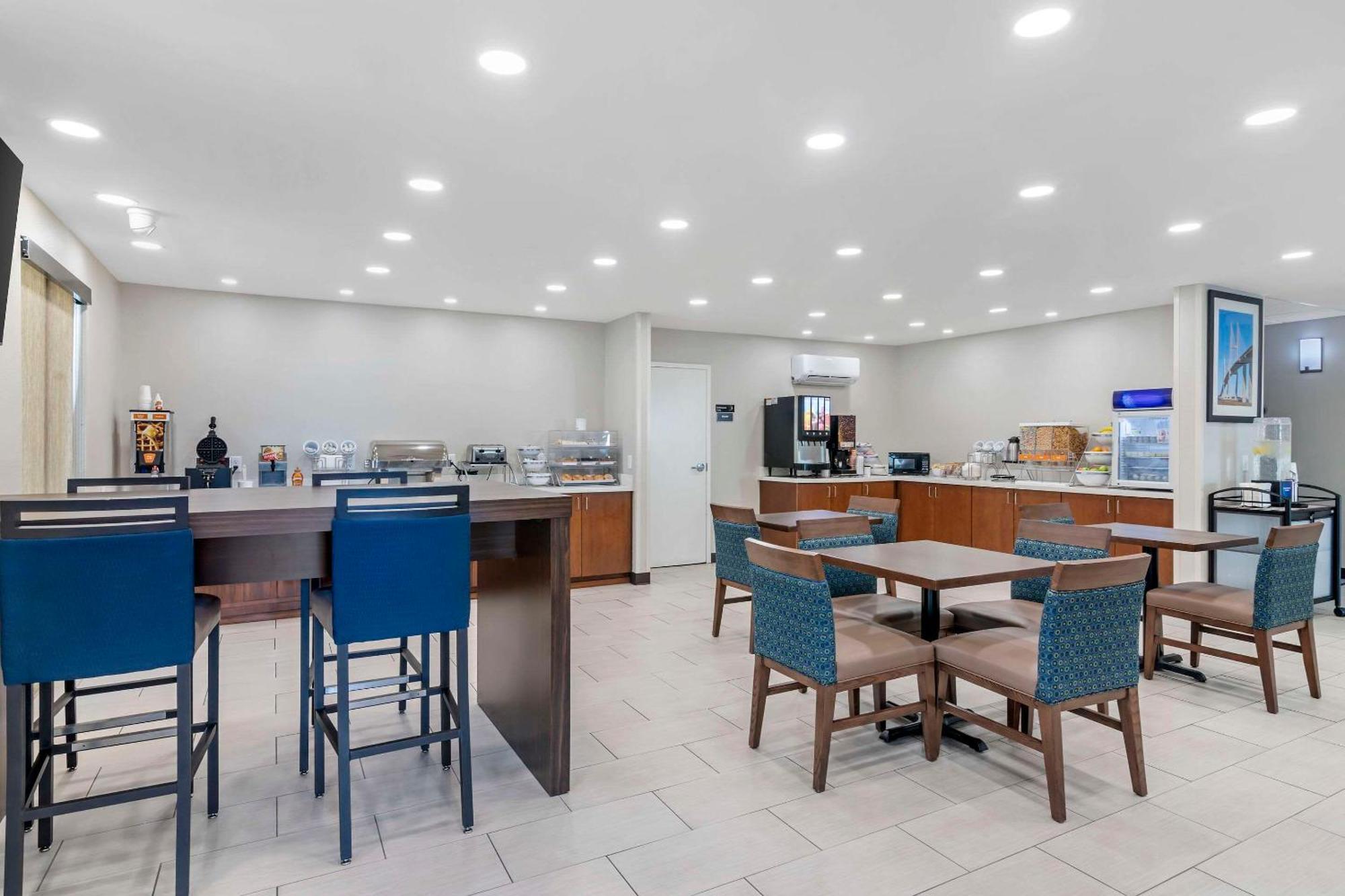 Comfort Inn & Suites Брунсуик Екстериор снимка