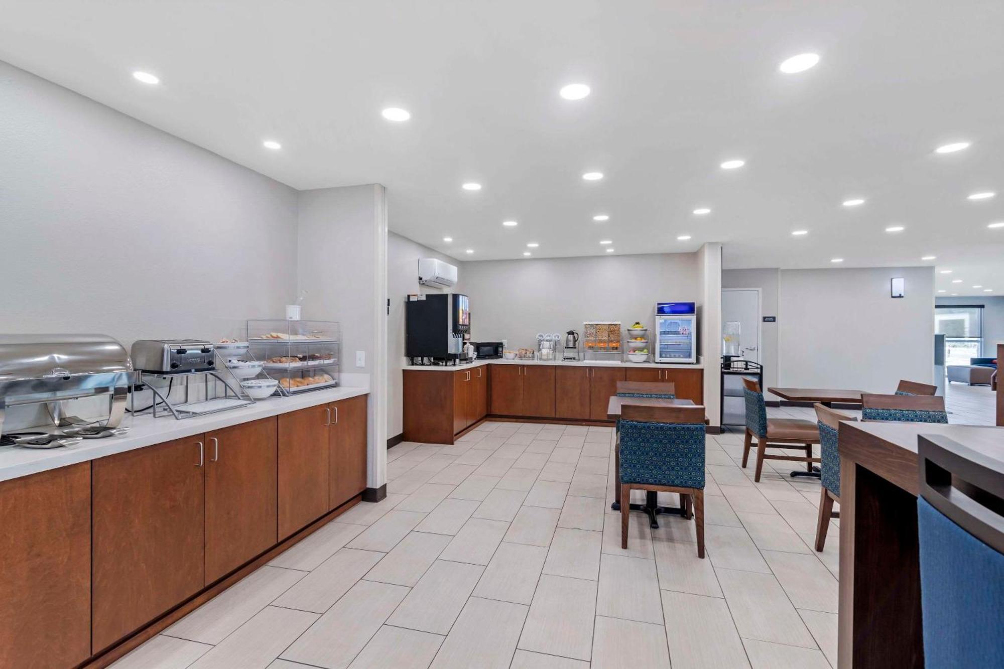 Comfort Inn & Suites Брунсуик Екстериор снимка