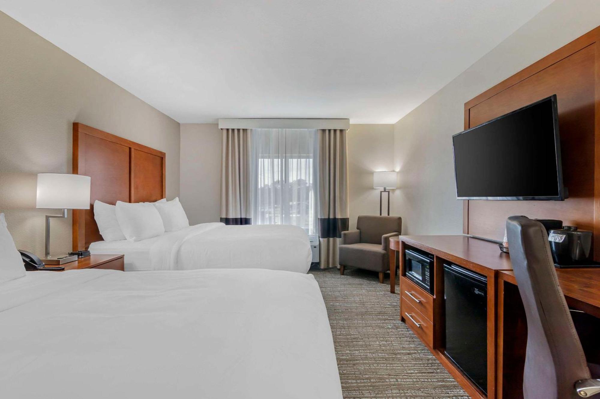 Comfort Inn & Suites Брунсуик Екстериор снимка